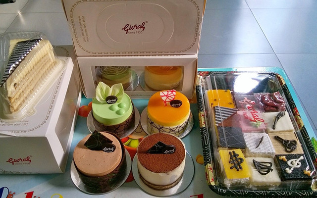 Sài Gòn Givral Bakery - Hàm Nghi