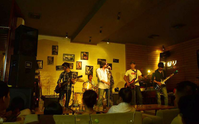 MBY Cafe - Cafe Nhạc Rock