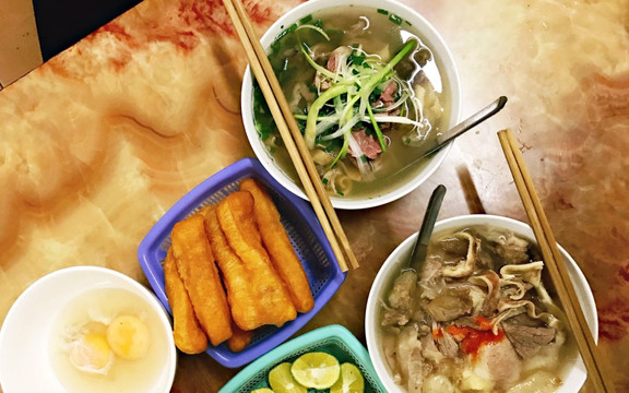 Quán Hoa - Phở Bò & Bún Chả