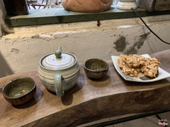 Chè sen, kẹo lạc