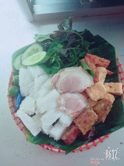 Suất đầy đủ 30k. Kẹo cao su - trà đá - wifi free luôn ạ ^^