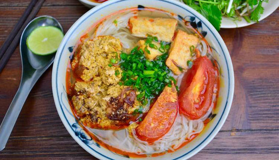 Bún Riêu Cua - Nơ Trang Long