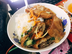 Bún nem cua bể