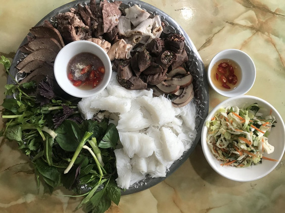 Quán Cây Xoan - Cháo Lòng, Tiết Canh