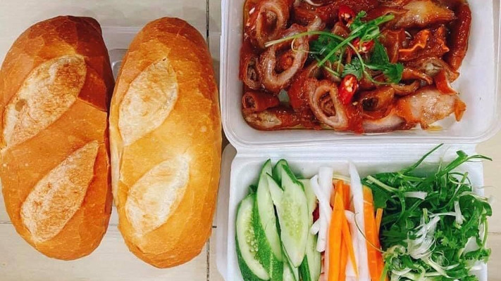 Bánh Mì Cô Bảy - Bánh Mì Pate & Phá Lấu