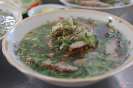 Bánh canh chả cá thu