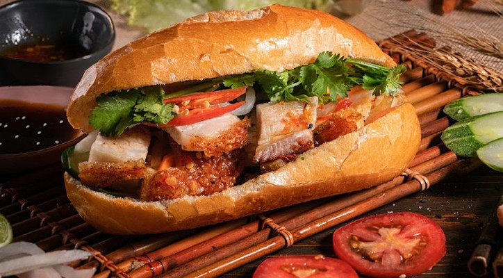 Diễm Bánh Mì - Nguyễn Phúc Nguyên