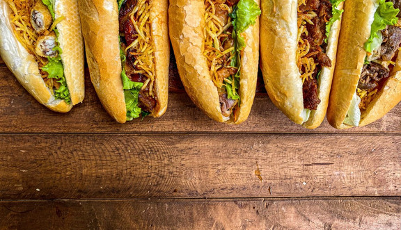 Una Patata - Bánh Mì Khoai Sợi Giòn - Ngõ Bà Triệu