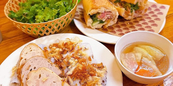 Tiệm Chú Minh - Bánh Mỳ Thịt Ba Rọi Muối & Bánh Cuốn Nóng