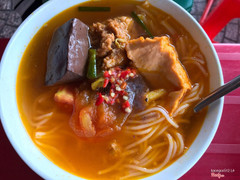 Tô bún đơn điệu