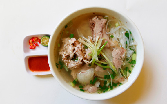 Phở Phú Xuân - Huỳnh Tấn Phát