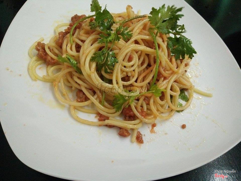 mì ý xào bò bằm
