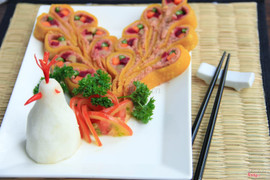 Phượng hoàng xoè cánh