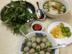 Hủ tiếu bò viên
