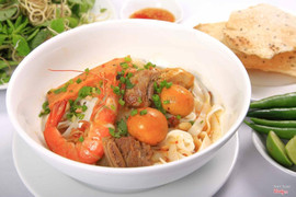 mì quảng thập cẩm