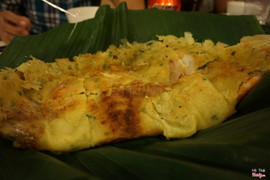 bánh xèo khá dày, nhiều giá nhưng lại nguội rồi