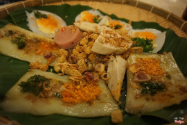 mẹt bánh thập cẩm được, nhưng thiếu nước mắm