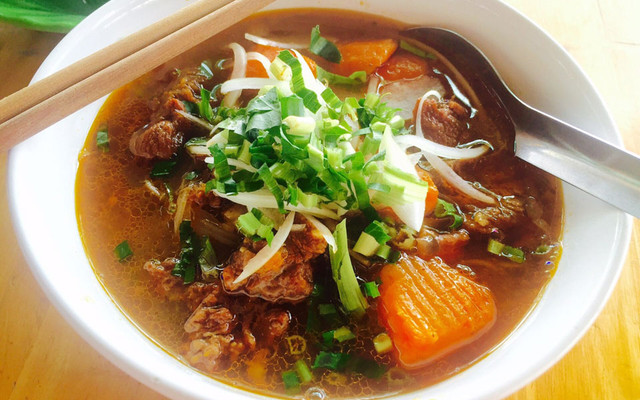 Bò Kho & Bún Riêu Cua Bình Dân