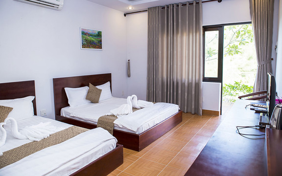 Thiên Thạch Hotel