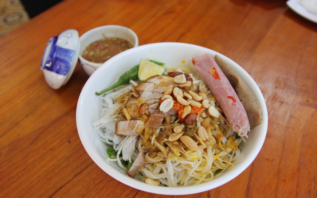 Bún Mắm Nêm