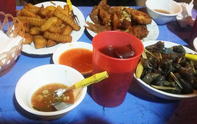 Ốc Nóng & Gà Rán - Ngã Tư Trôi