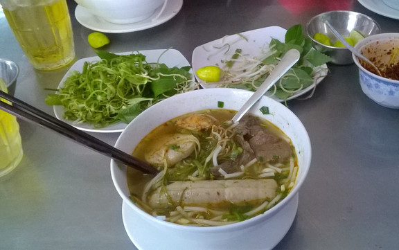 Phương Anh - Bún Bò Huế & Cơm Tấm