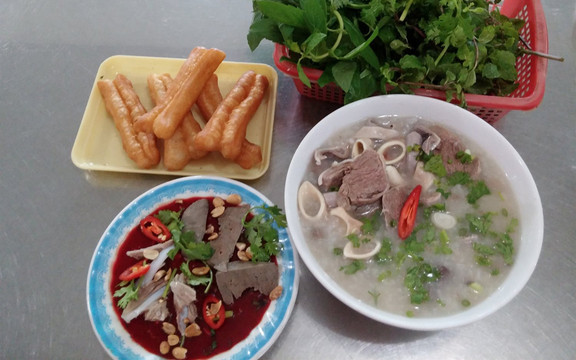 Đức Thắng - Cháo Lòng & Tiết Canh