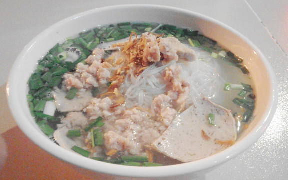 Hủ Tiếu Gõ Vỉa Hè