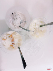 Chè anh đẹp trai... :)) mà anh ấy có vợ rồi :)) nghe nói sữa chua và tất tần tật đồ đều hand made hết nên có hương vị rất đặc biệt.. hihii