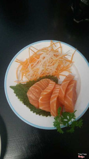 Sashimi cá hồi
