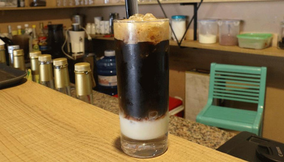 Đen Trắng Coffee - Lê Văn Sỹ