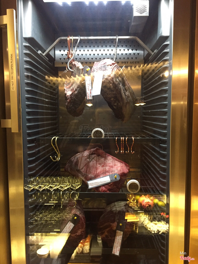 tủ dry aged