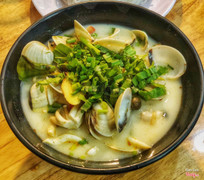 Tomyum nghêu ngon