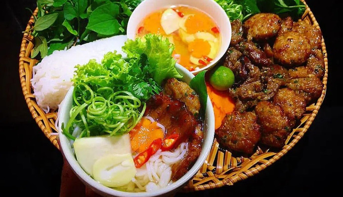 Bún Chả & Bún Đậu Mẹt Kelly Thư - Bún Chả Nem & Bún Đậu Mẹt - Quỳnh Lôi