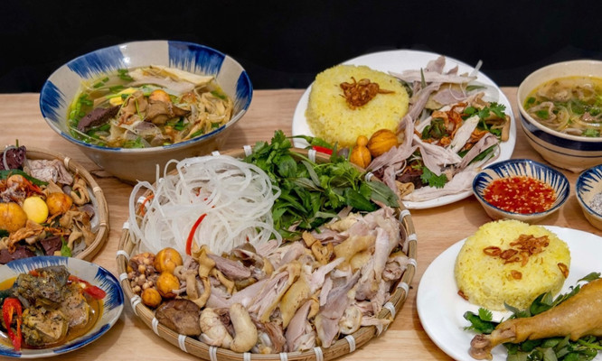 QUÁN NHÀ LÁ - Bún, Miến & Cơm Gà Hội An - Nguyễn Xiển