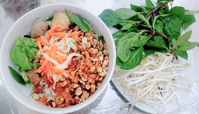 Quán Ăn 126 - Bánh Canh Hà Tĩnh, Bún Thịt Nướng & Cơm Tấm