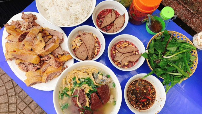 Mr. Đàm - Bún Miến, Tiết Canh & Ngan Chặt