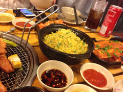 Thố cơm này ngon hơn mình tưởng nhiều