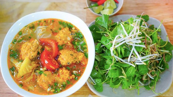 Bún Chả Cá Bé Hoa - Đinh Liệt