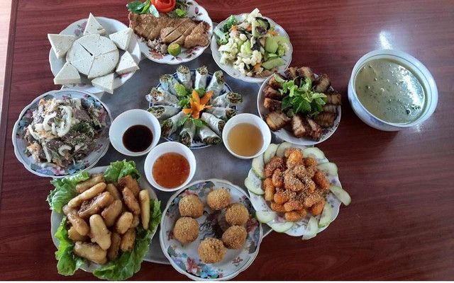 Cơm Chay Thiên Tâm - Đường Láng