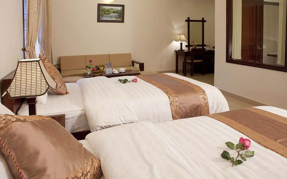 Thành Nội Hotel - Đặng Dung