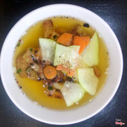 Nước chấm có nem và thịt + dưa chua