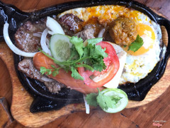 bánh mì bò ốp la