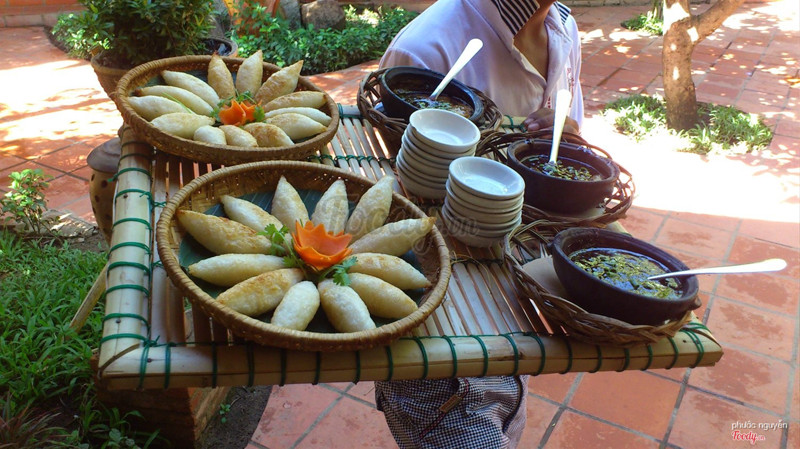 cơm nắm mắm ruộc