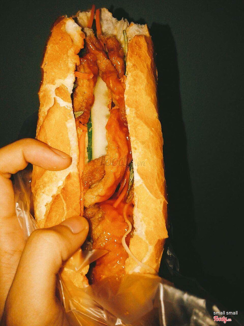 Bánh mì chả cá 7k/ổ ngon cực 