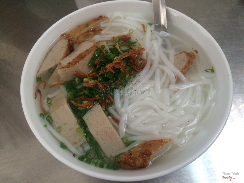 Bánh canh chả cá giò heo