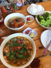 Bún chả hà nội và bánh canh cua