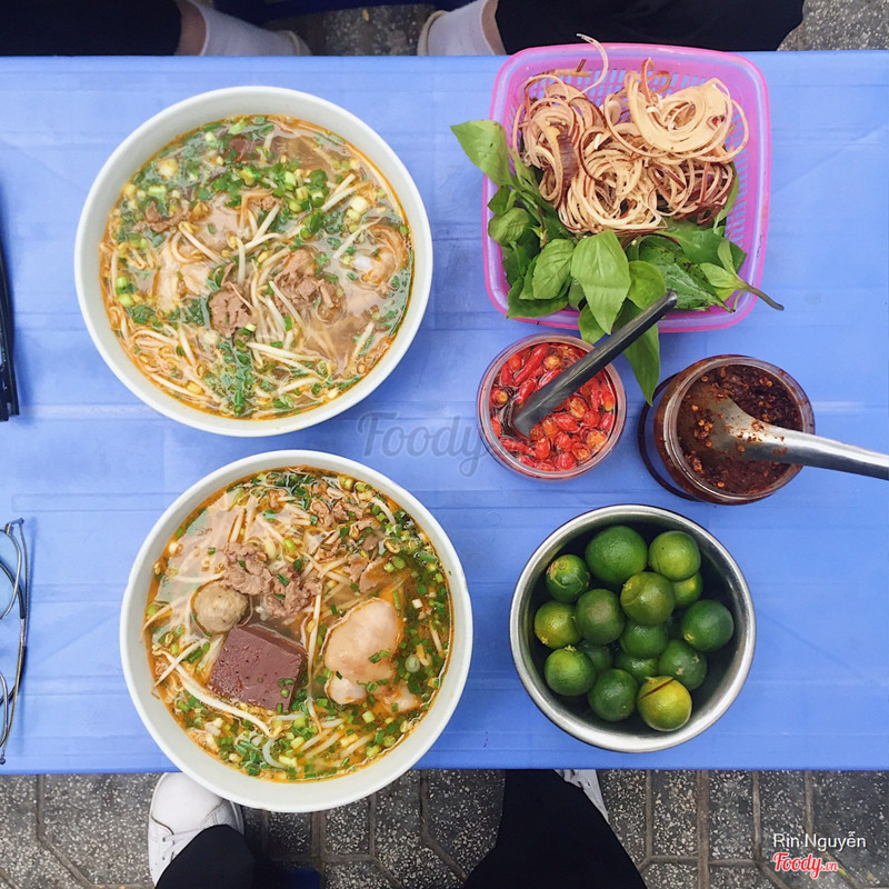 Bún bò huế