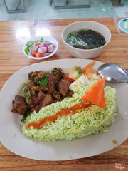 Cơm gà xào sả