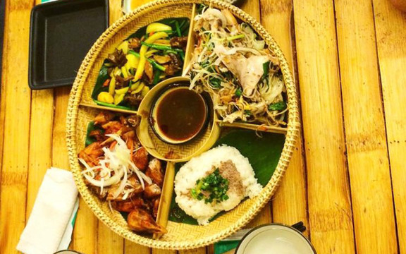 Gà Ta - Gà & Hải Sản Bình Dân